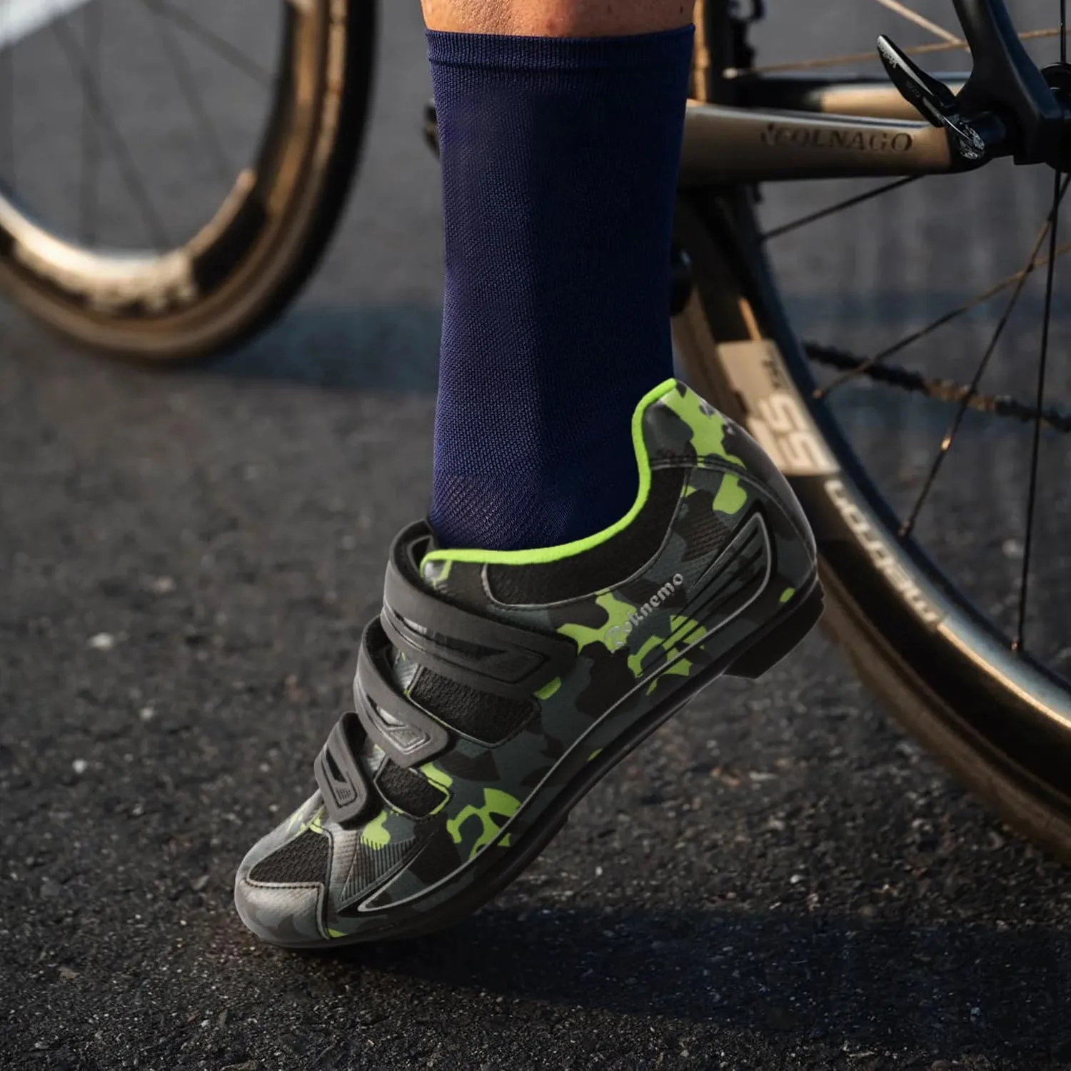 Mens Cycling Shoes Compatible with Peloton Bike & SPD 2 Bolt Clips - Unisex Spin Bicycle Shoes with 3 Bolt Look Delta Cleats - Indoor Outdoor Road Bike Shoes for Men Women