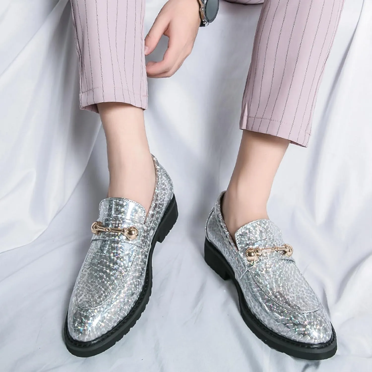 Men's Patent Leather Slip On Dress Loafers Fashion Pointed Toe Causal Business Formal Oxfords Sparkle Wedding Party Prom Shoes