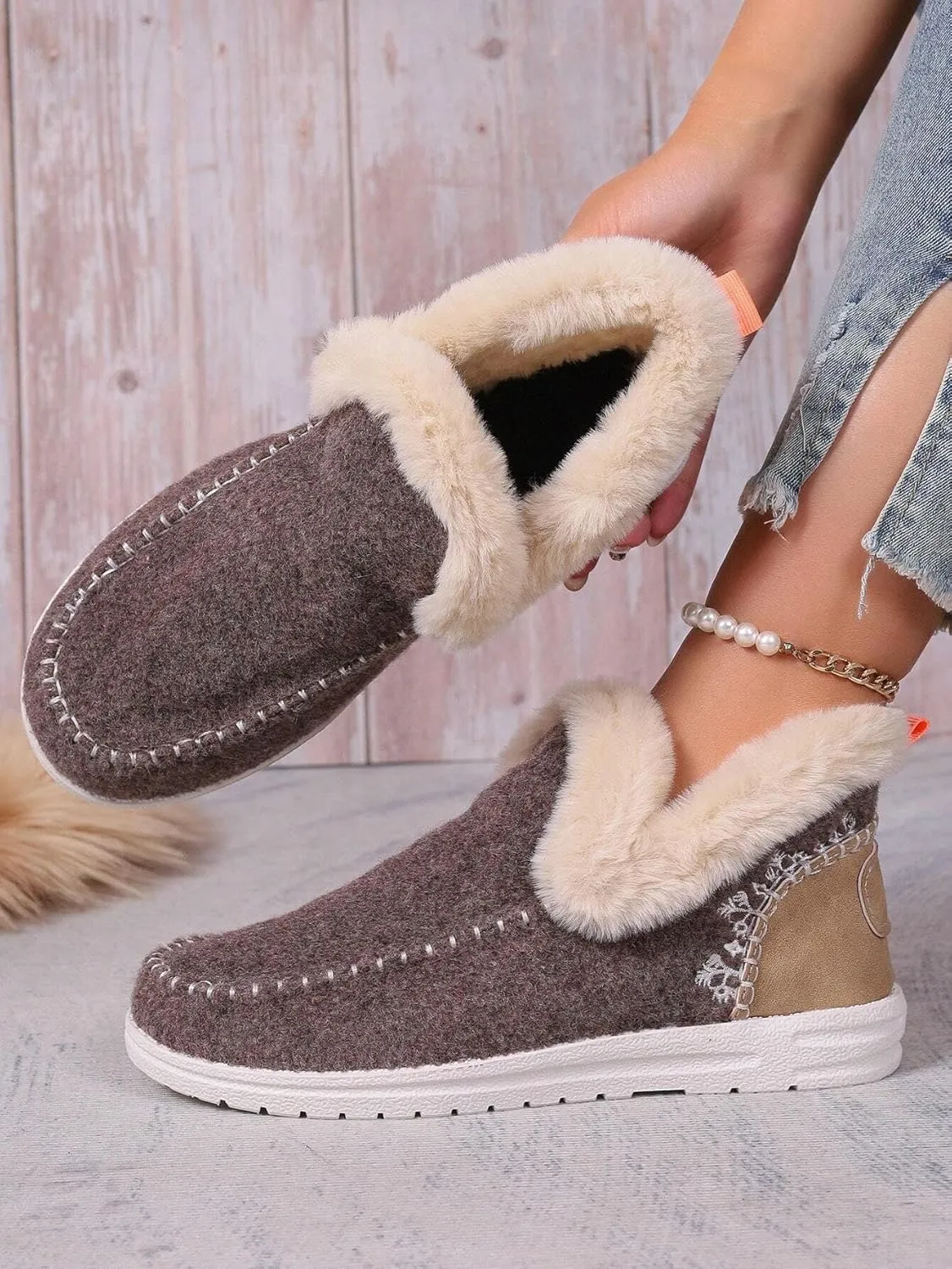 Women Memory Foam Bootie Slippers, Warm Cozy Micro Suede Slipper Boots with Fuzzy Plush Lining Collar for Indoor and Outdoor