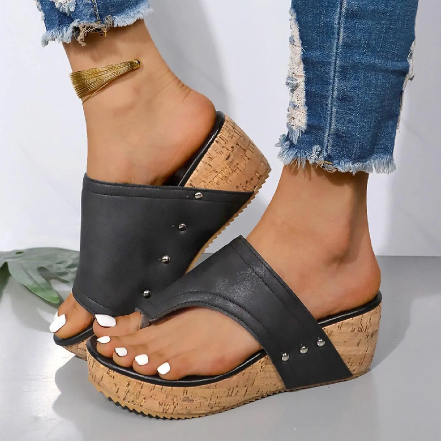 Women's Leather Flip-Flops Chunky Wedge Solid Color Summer Thong Sandals Non-Slip Athletic Beach Flip Flops Shoes