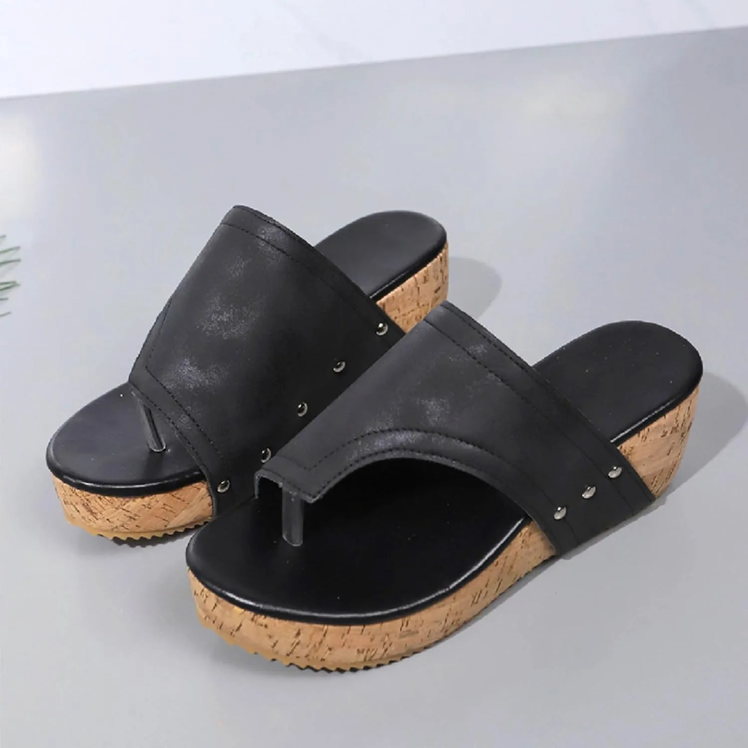 Women's Leather Flip-Flops Chunky Wedge Solid Color Summer Thong Sandals Non-Slip Athletic Beach Flip Flops Shoes